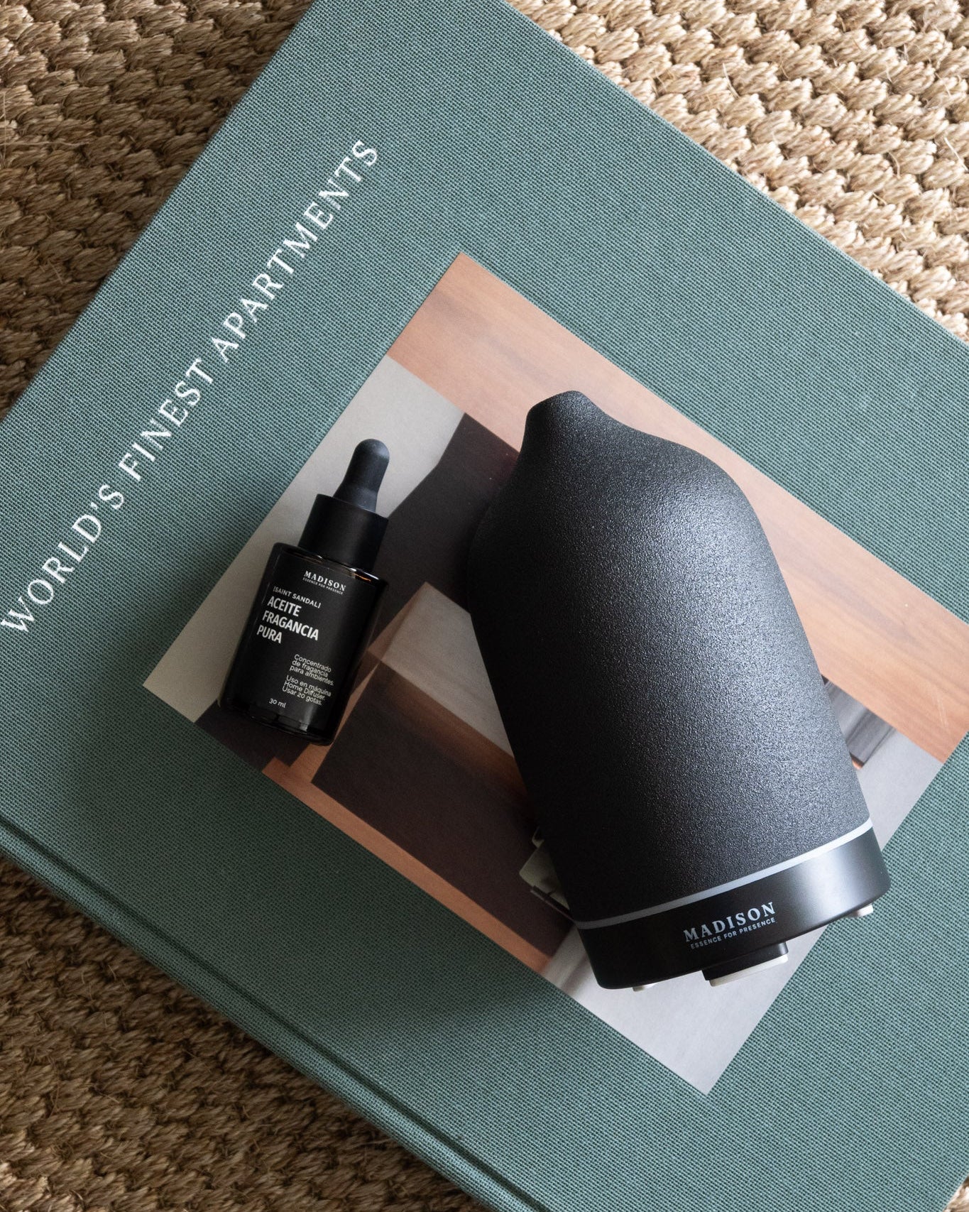 Pack Home Diffuser + Aceite Fragancia 30 ml <br> Black Cedar Negro