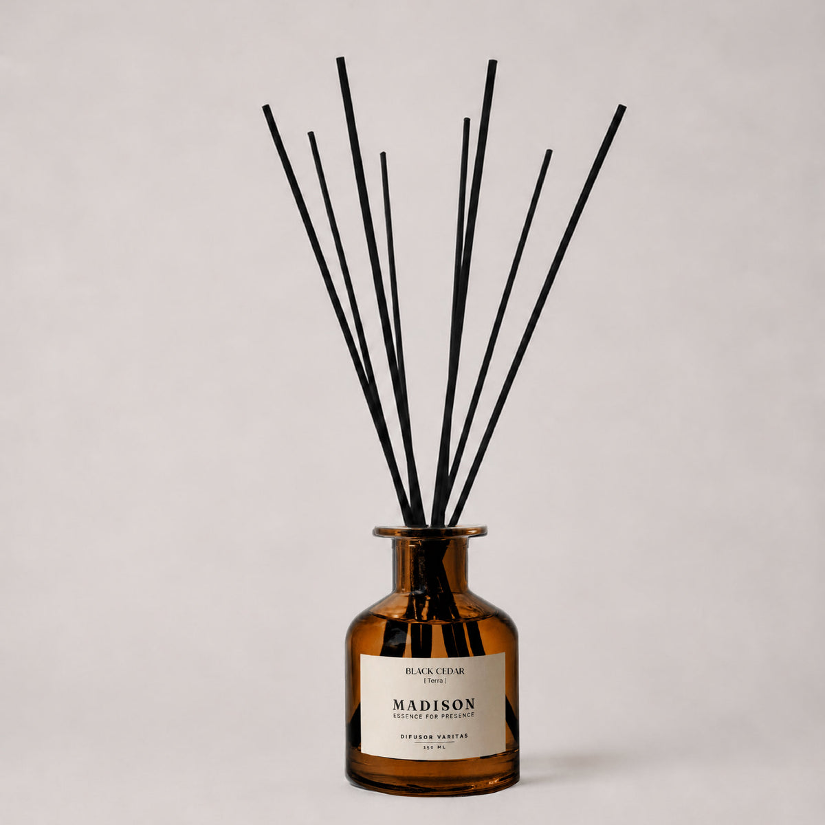 Difusor Varitas 150 ml <br> Black Cedar Ámbar
