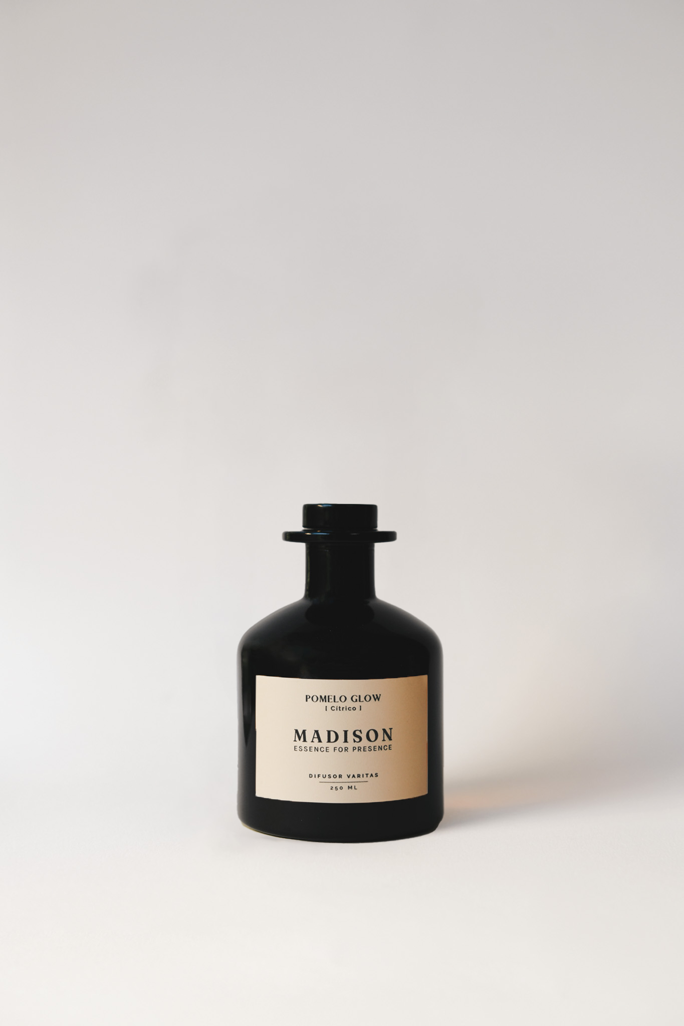 Difusor Varitas 250 ml <br> Pomelo Glow Negro