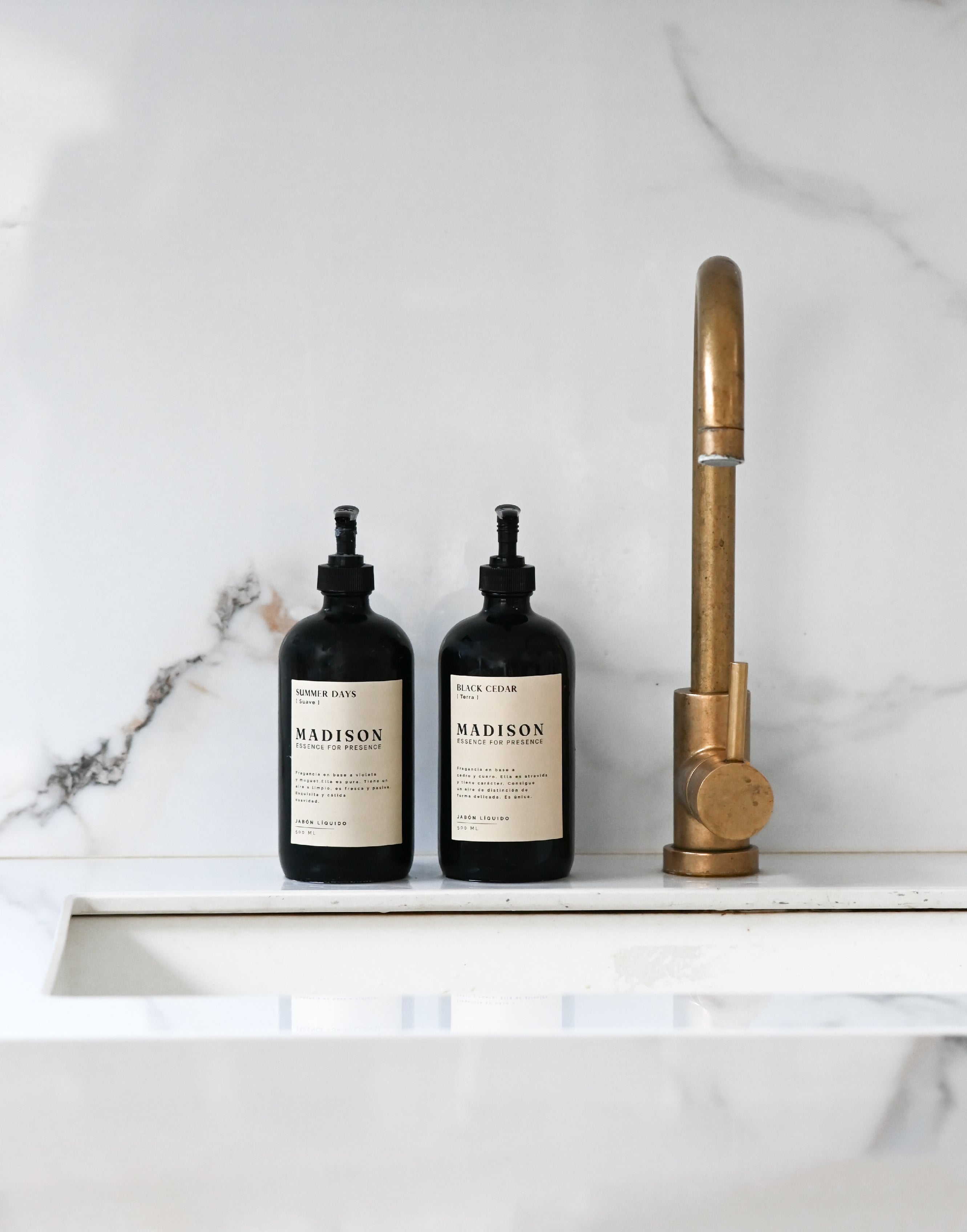 Jabón Líquido 500 ml <br> Tropical Chic Negro