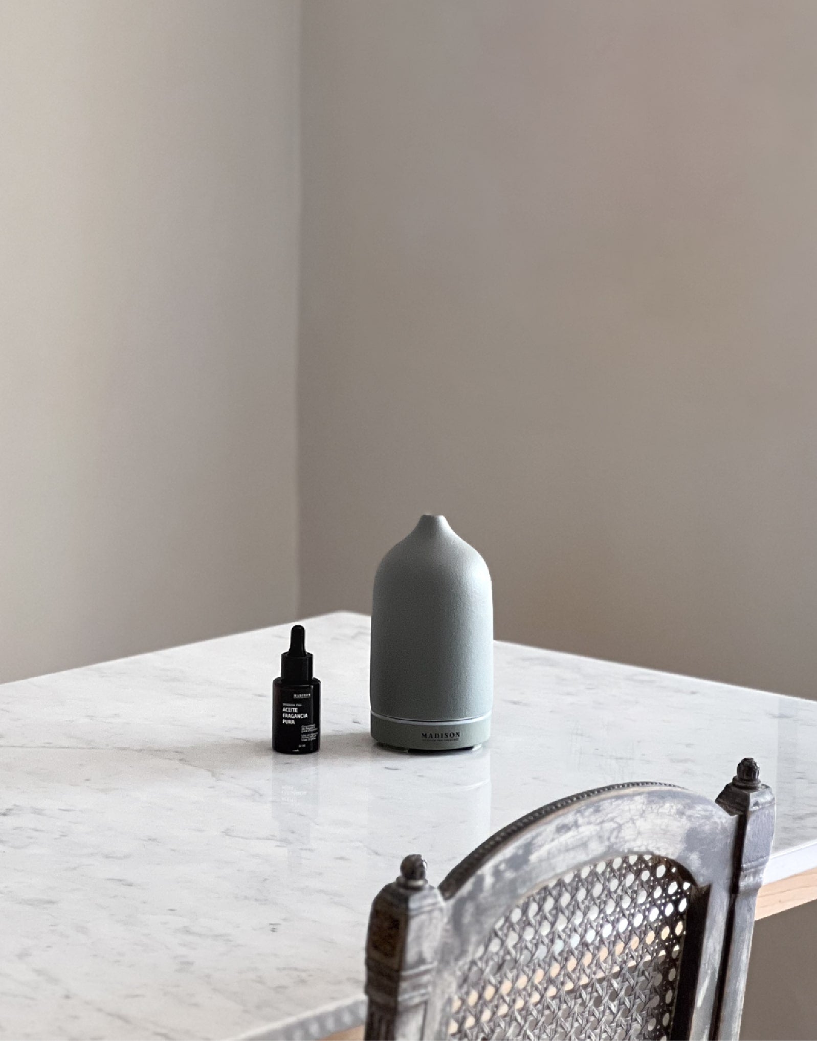 Pack Home Diffuser + Aceite Fragancia 30 ml <br> Green Citrus Gris