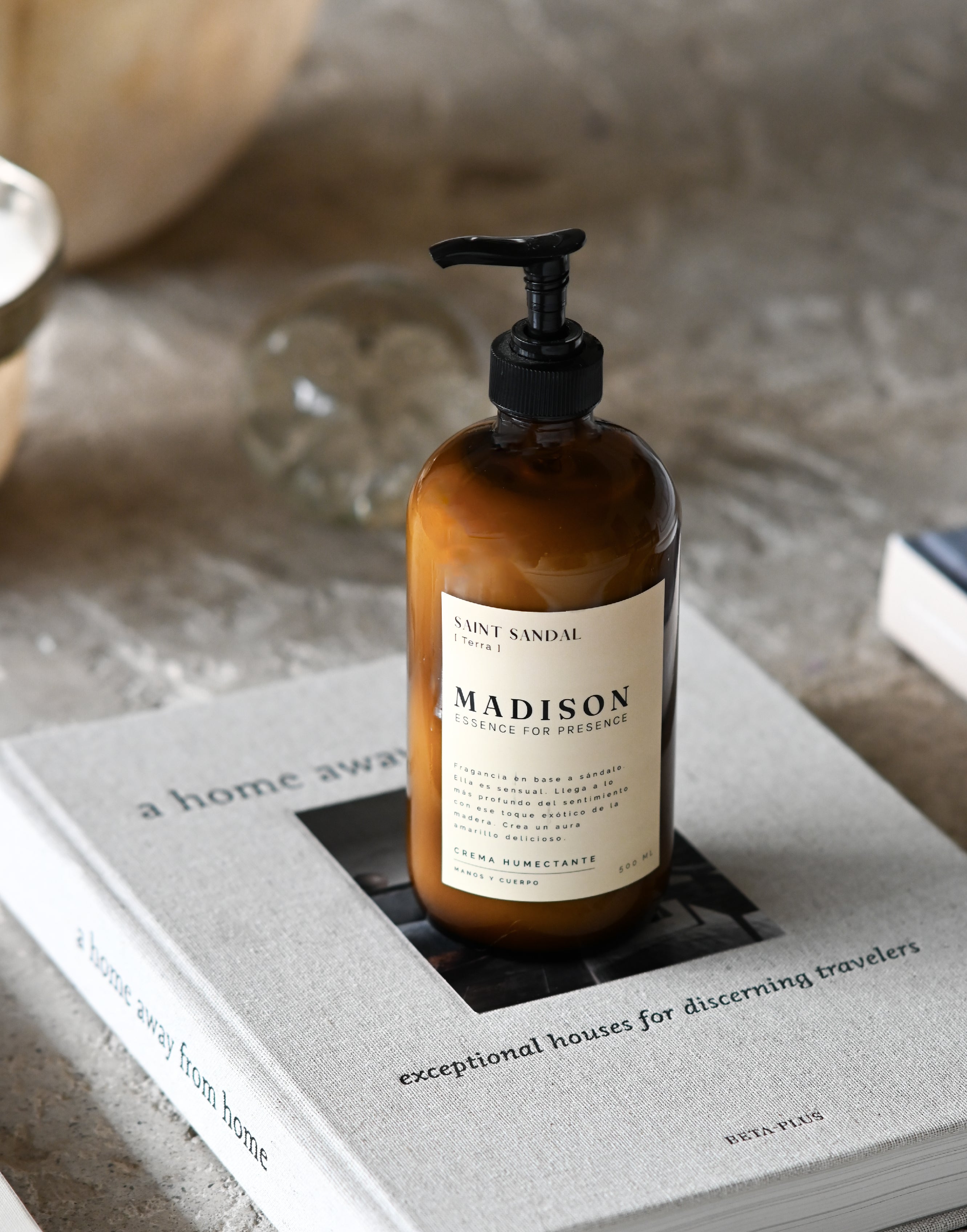 Crema Humectante 500 ml <br> Tropical Chic Ámbar