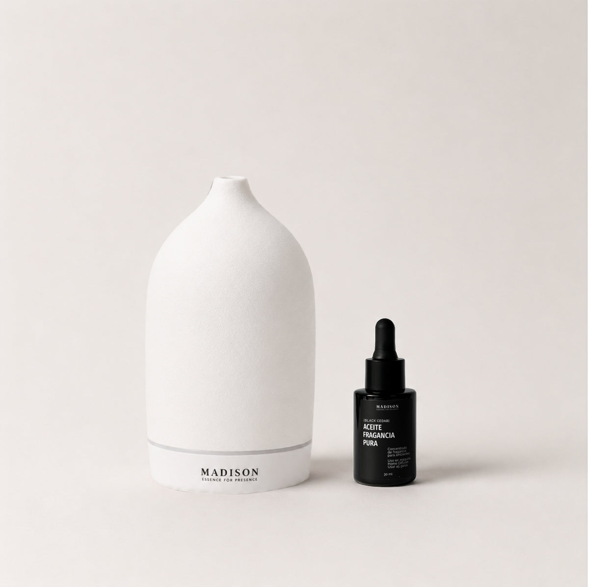 Pack Home Diffuser Blanco <br> + Aceite Fragancia 30 ml Black Cedar