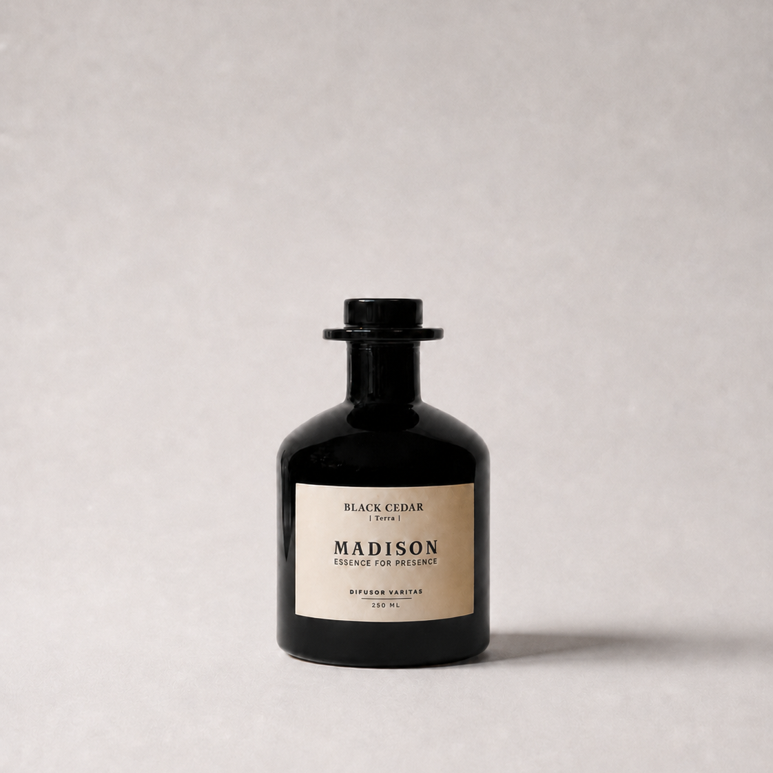Difusor Varitas 250 ml <br> Black Cedar Negro