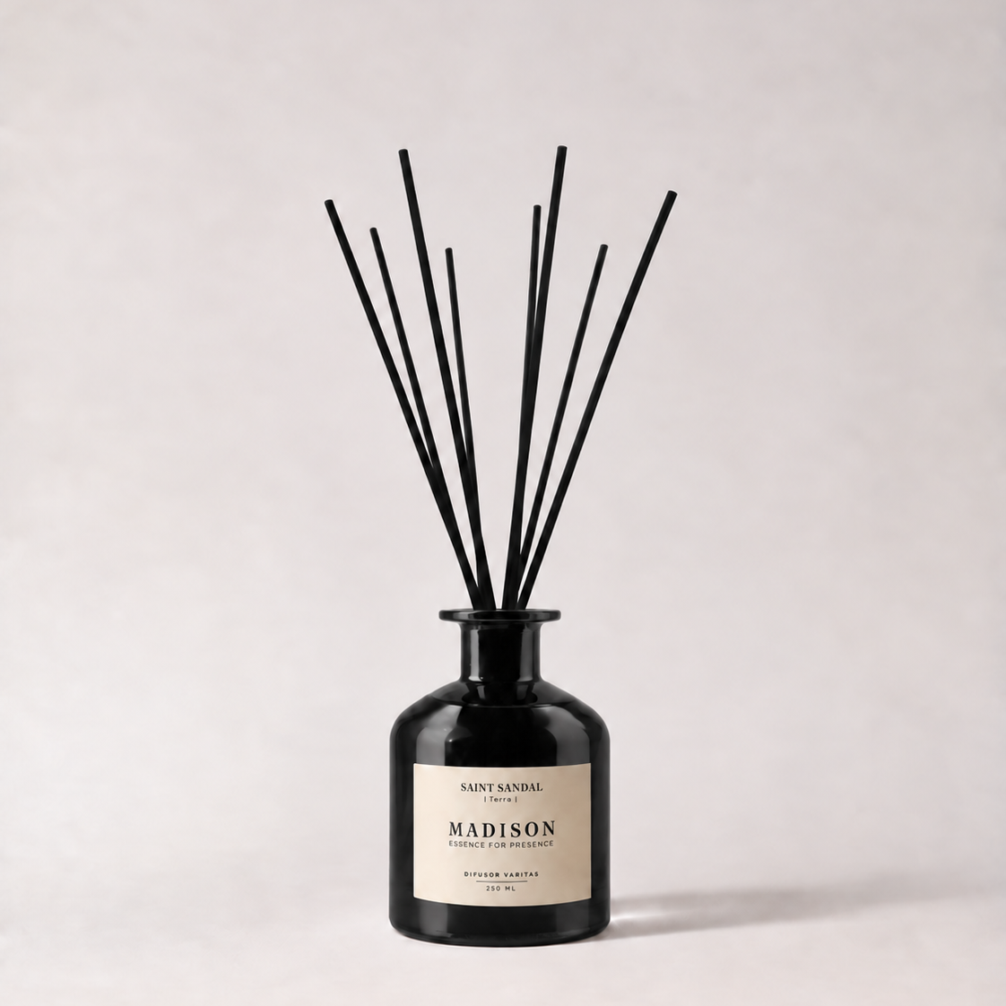 Difusor Varitas 250 ml <br> Saint Sandal Negro