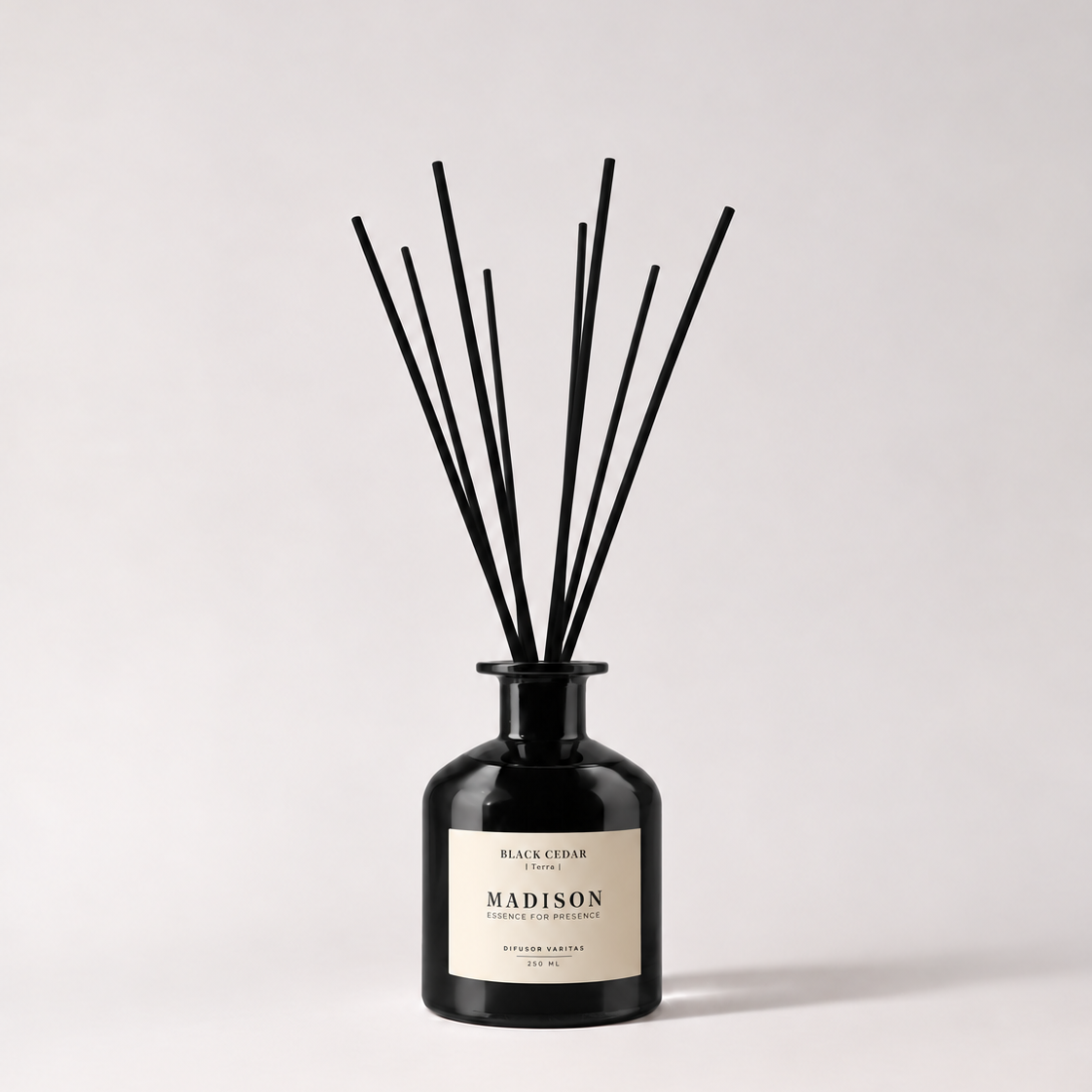 Difusor Varitas 250 ml <br> Black Cedar Negro