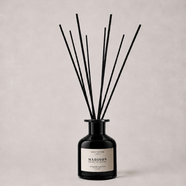 Difusor Varitas 150 ml Saint Sandal Negro