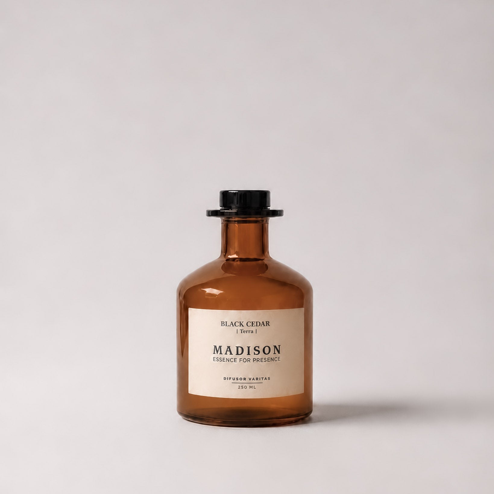 Difusor Varitas 250 ml <br> Black Cedar Ámbar