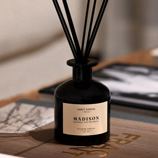 Difusor Varitas 250 ml <br> Saint Sandal Negro