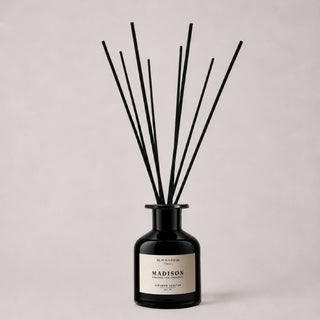 Difusor Varitas 150 ml <br> Black Cedar Negro