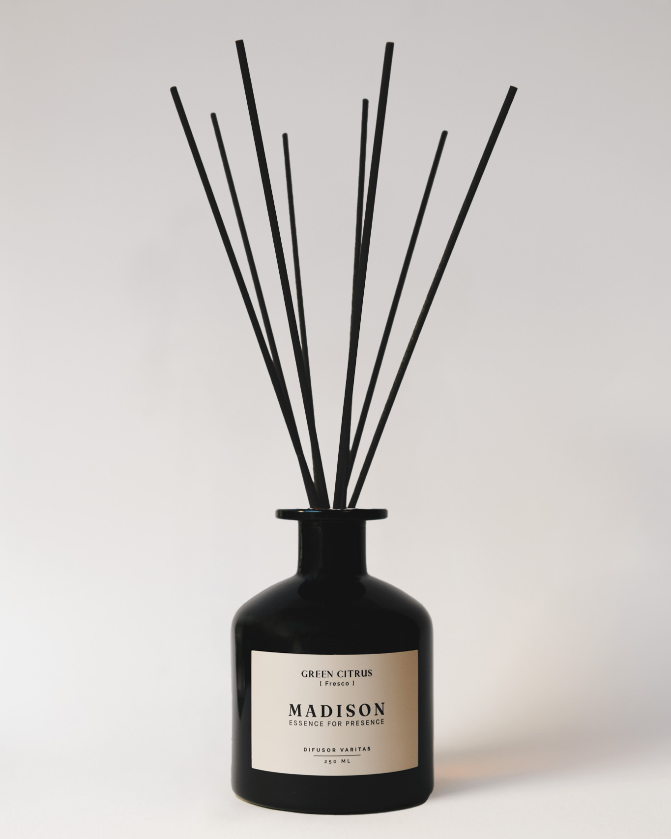 Difusor Varitas 250 ml <br> Green Citrus Negro