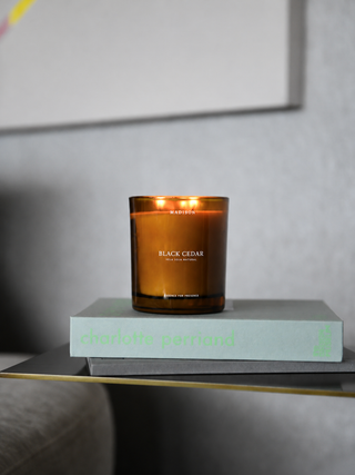 Vela Soja Natural 370 g <br> Black Cedar Ámbar