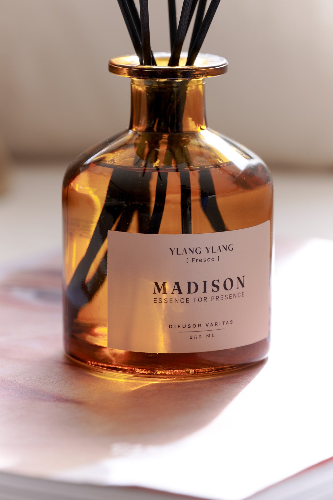 Difusor Varitas 250 ml <br> Ylang Ylang Ámbar