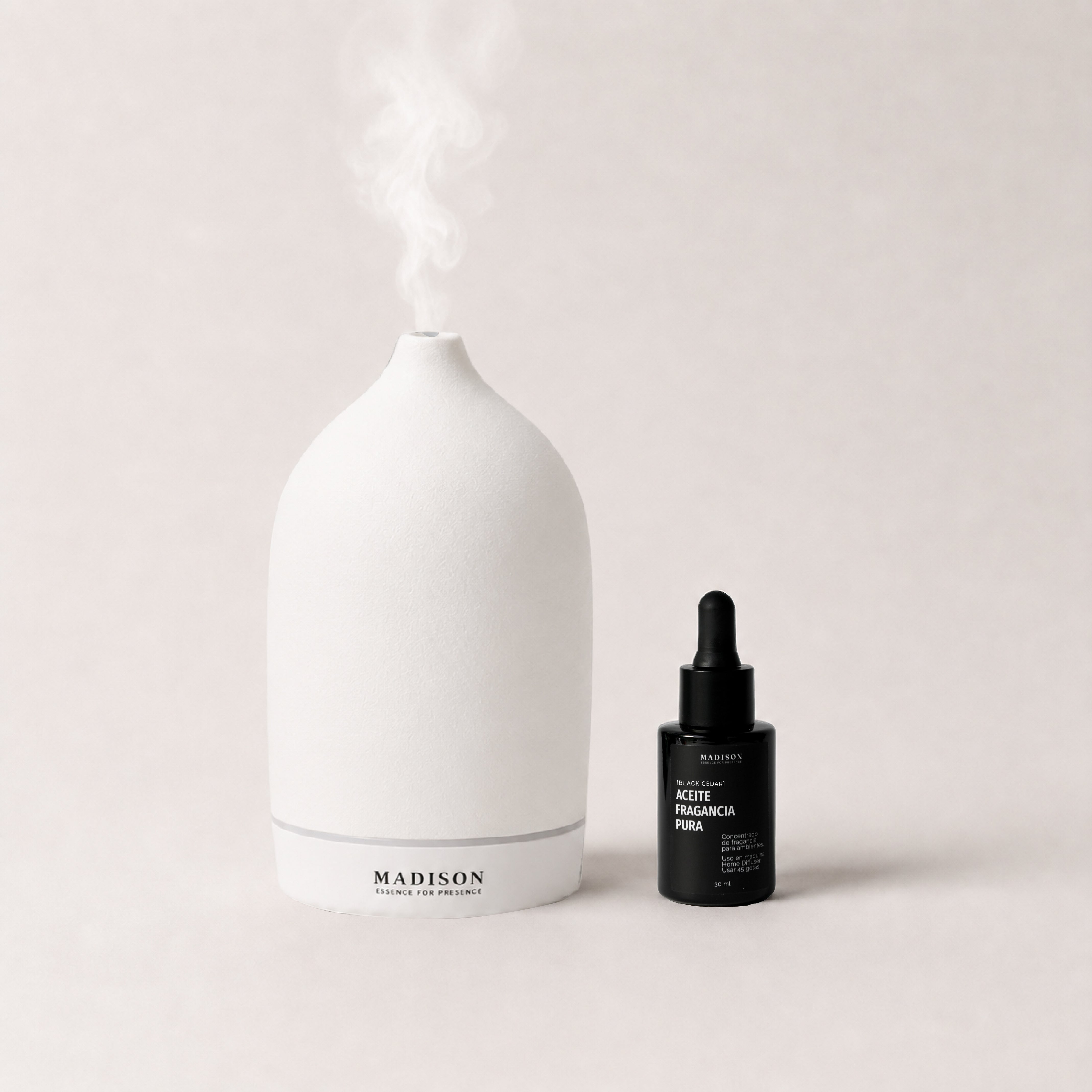 Pack Home Diffuser Blanco <br> + Aceite Fragancia 30 ml Black Cedar