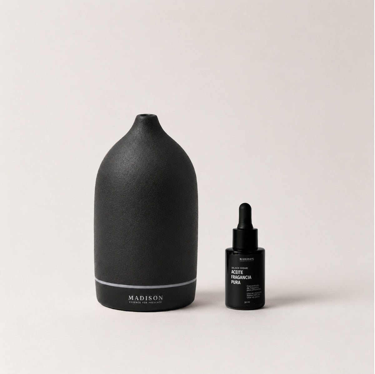 Pack Home Diffuser Negro <br> + Aceite Fragancia 30 ml Black Cedar